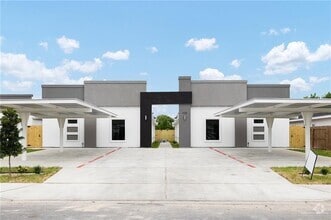 Building Photo - 428 Acacia St