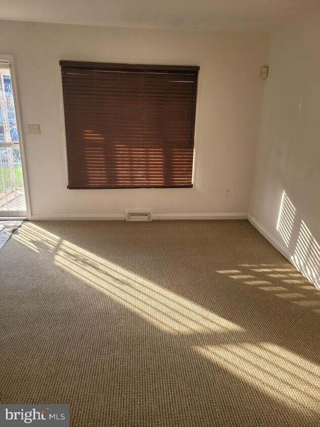 511 Queensgate Rd, Baltimore, MD 21229 Townhome Rentals in Baltimore