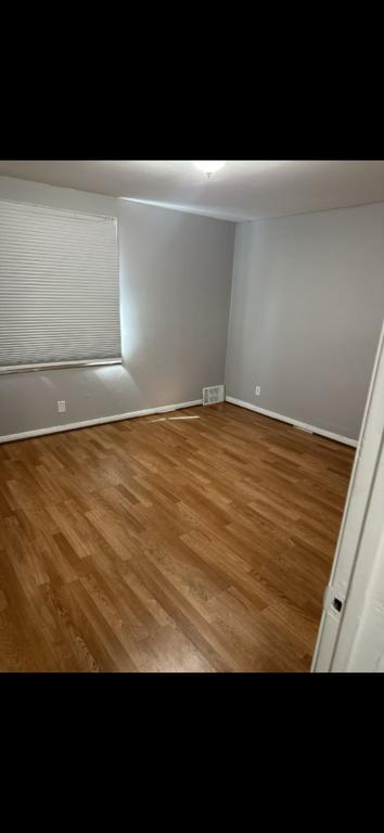 Foto del edificio - 9010 Rutherford St