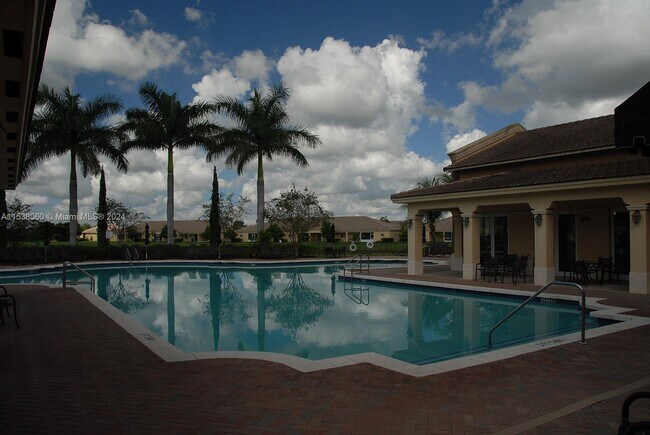 Foto del edificio - 1575 NE 33rd Ave