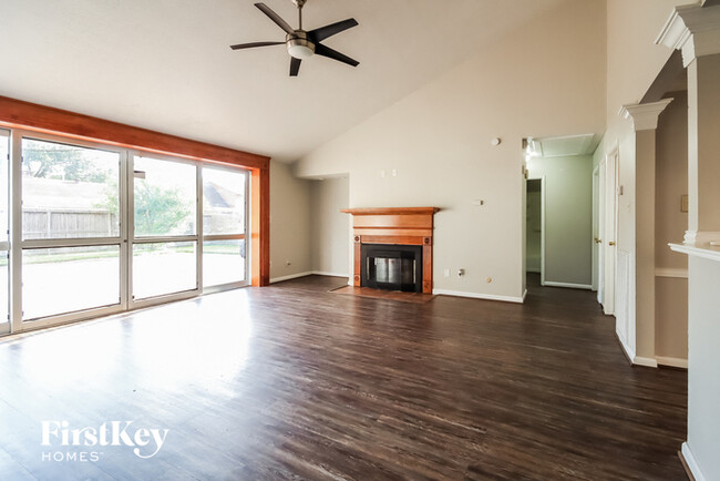 Building Photo - 11111 Sageorchard Cir
