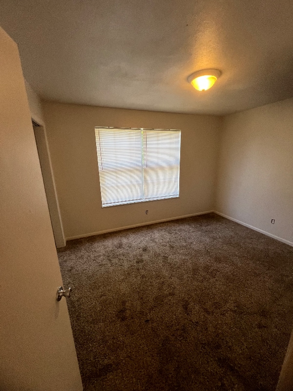 Building Photo - 184 Oak Hill Est