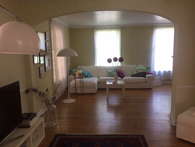 Foto del edificio - 3630 Northcliffe Rd