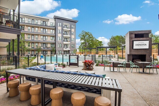 Building Photo - Stylish and Comfortable: Two-Bedroom Apart...