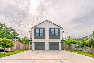Building Photo - 6732 Goforth St