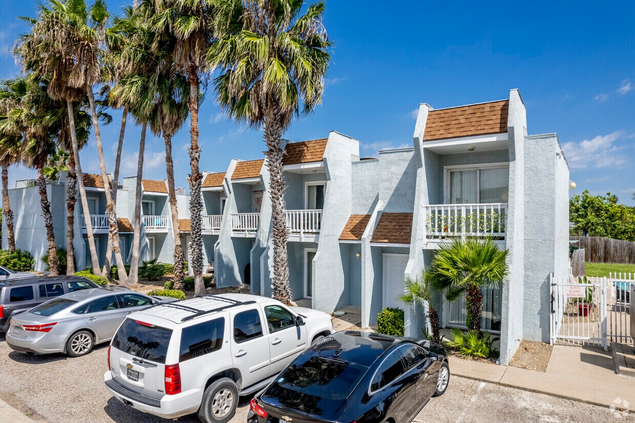 Foto principal - 4141 Whiteley Dr