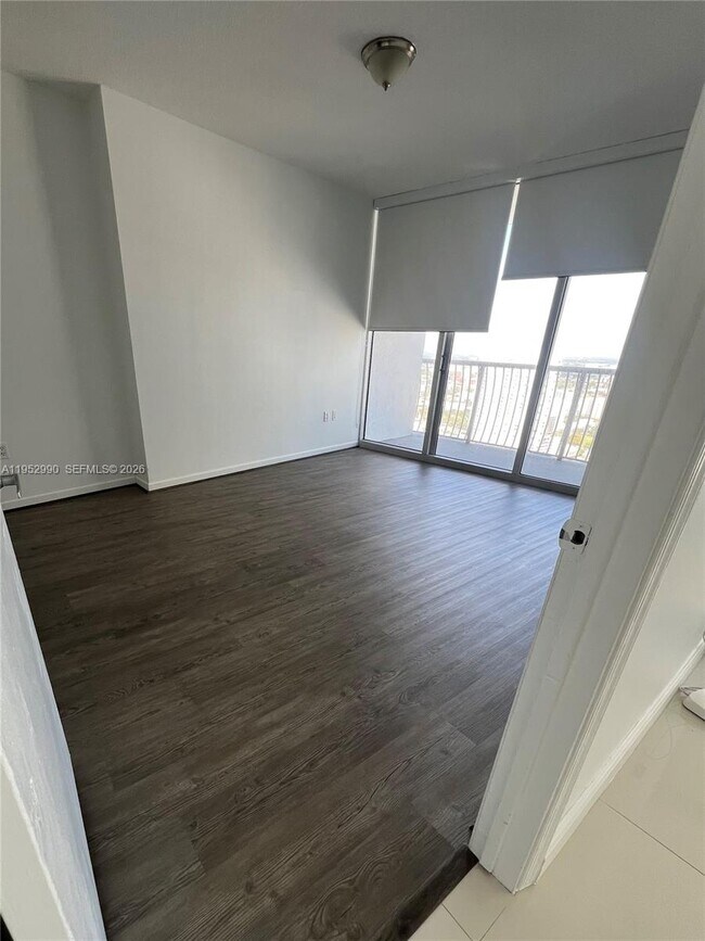 Foto del edificio - 1750 N Bayshore Dr