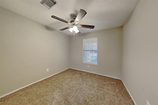 Foto del edificio - 26 Pinewood Forest Ct