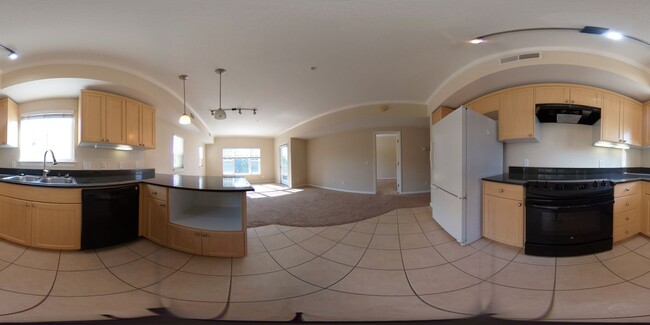 Building Photo - 3 Bedroom 2 Bath Condo in Wildhorse