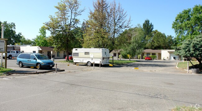 Foto del edificio - Mark West Estates Apartments
