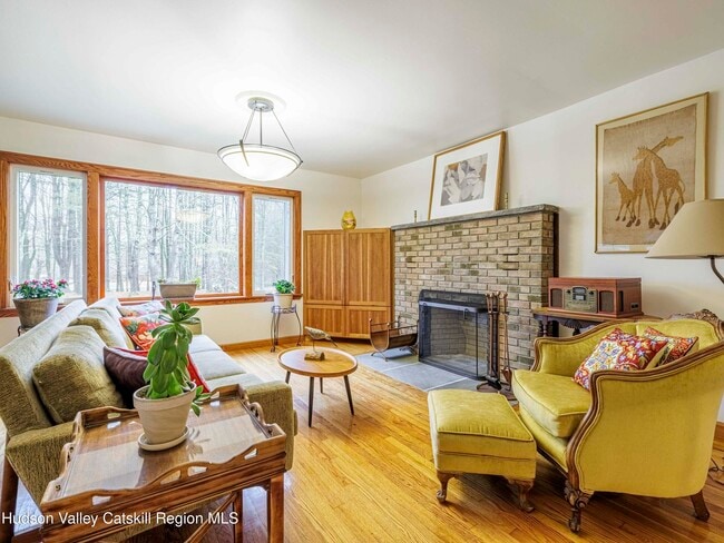 Foto del edificio - 10 Purdy Hollow Rd