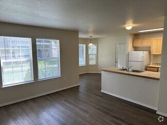 Building Photo - 11895 Cloverbrook Ln
