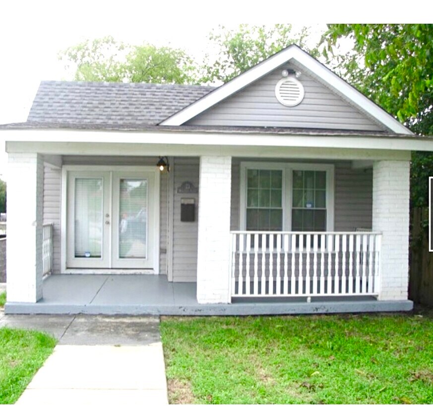 Primary Photo - 73 Robertson St