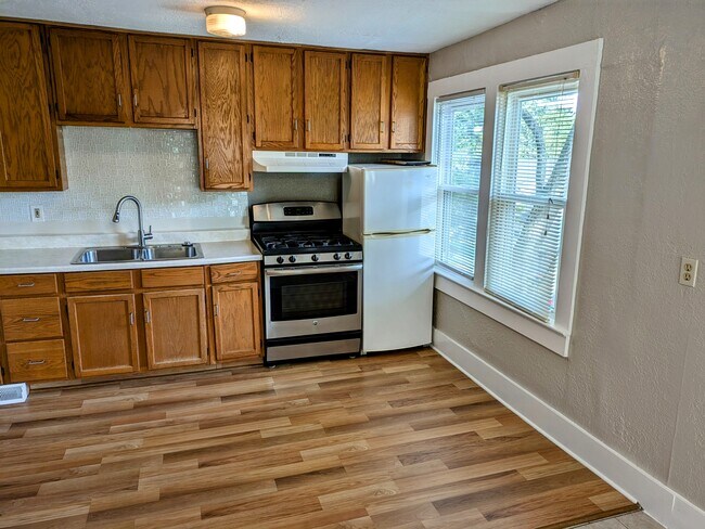 Foto del edificio - 4461 Eaton St