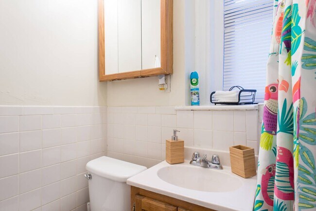 Foto del edificio - 70 Queensberry St