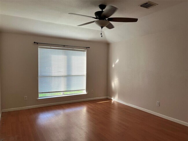 Foto del edificio - 19934 Upland Creek Dr