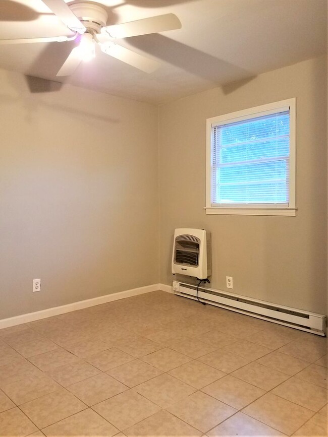 Foto del edificio - 109 Forest Lake Ln