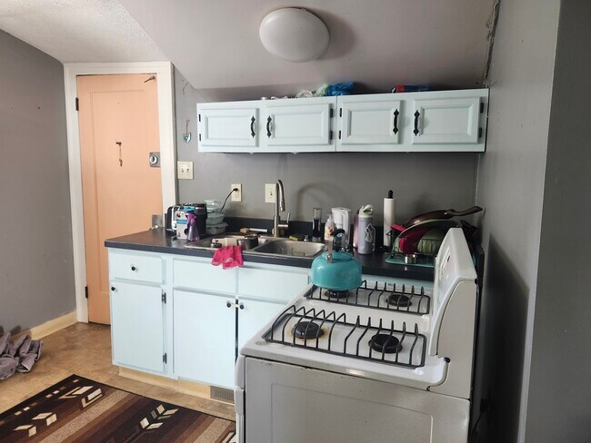 Foto del edificio - 3334 W 129th St