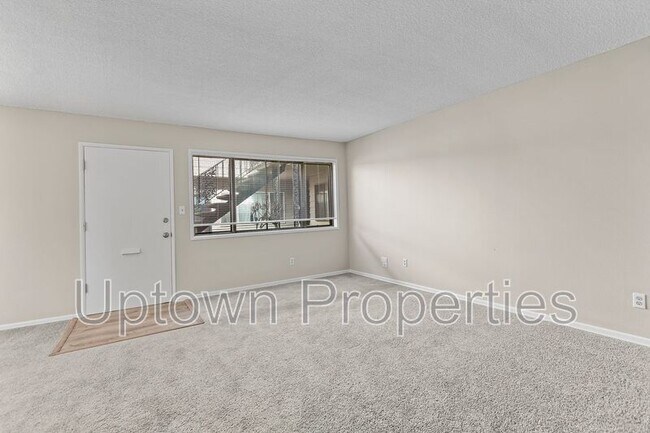 Foto del edificio - 8053 NE Flanders St