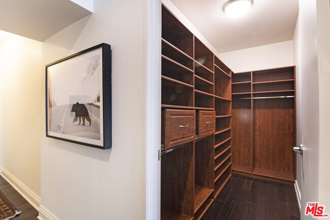 Foto del edificio - 801S S Grand Ave