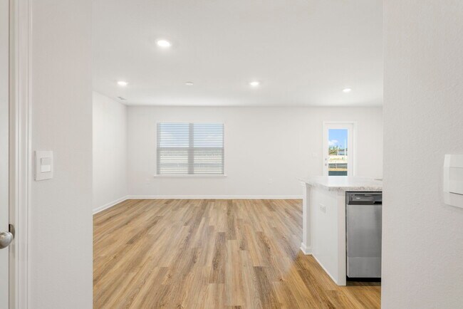 Foto del edificio - 5033 Rivergrass Dr