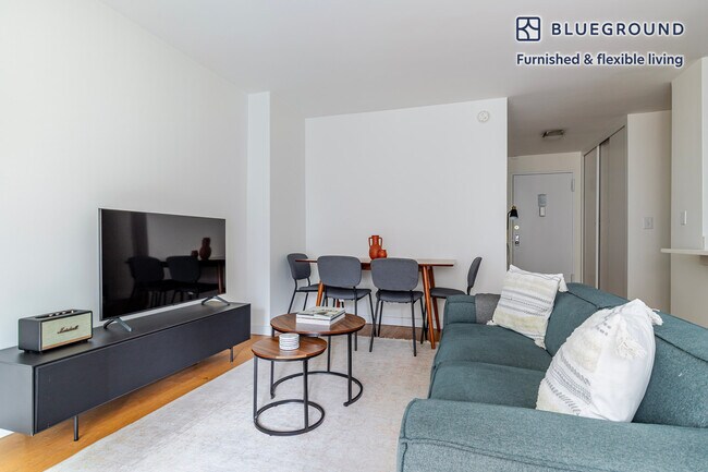 Foto del edificio - 279 E 44th St