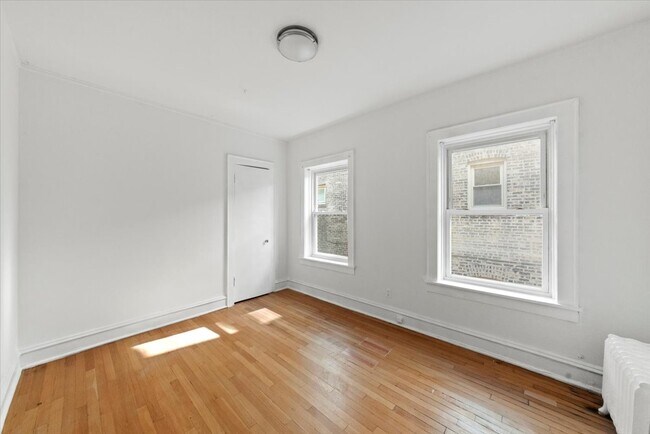 Foto del edificio - 120 Keeney St