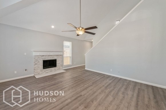Foto del edificio - NOW AVAILABLE! - 1468 Altstatten Ln, Lewis...