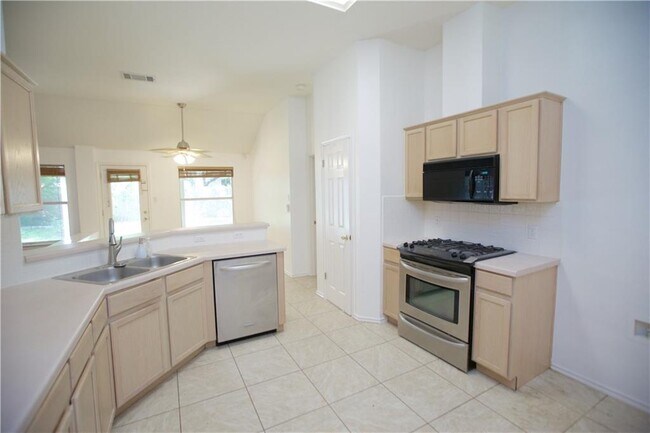 Building Photo - 5803 Fitchwood Ln