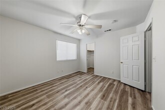 Building Photo - 3601 Estate View St