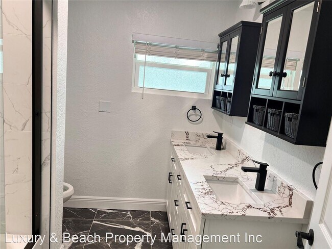 Building Photo - 4 br, 2 bath House - 255 37TH Street N