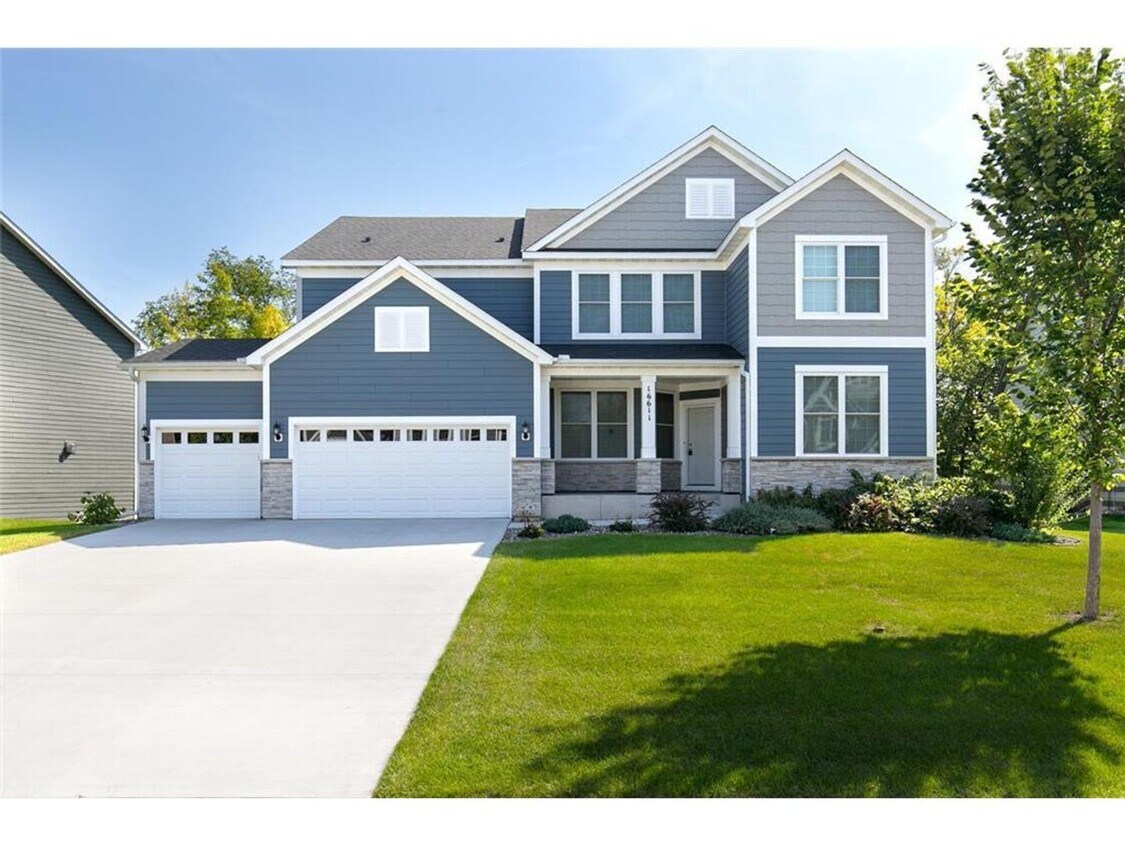 Newer single family home. *5Bed*4Bath 370... - Newer single family home.  *5Bed*4Bath 370...