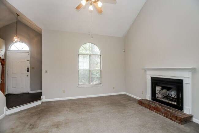 Foto del edificio - 1791 May Glen Dr NW