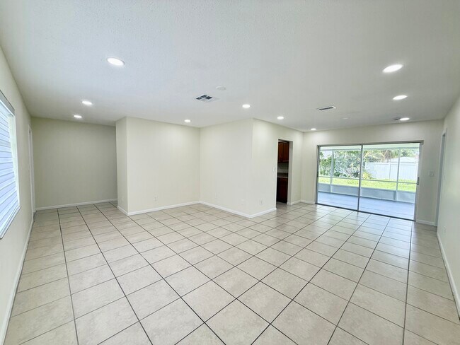 Foto del edificio - 120 Richmond Ave S