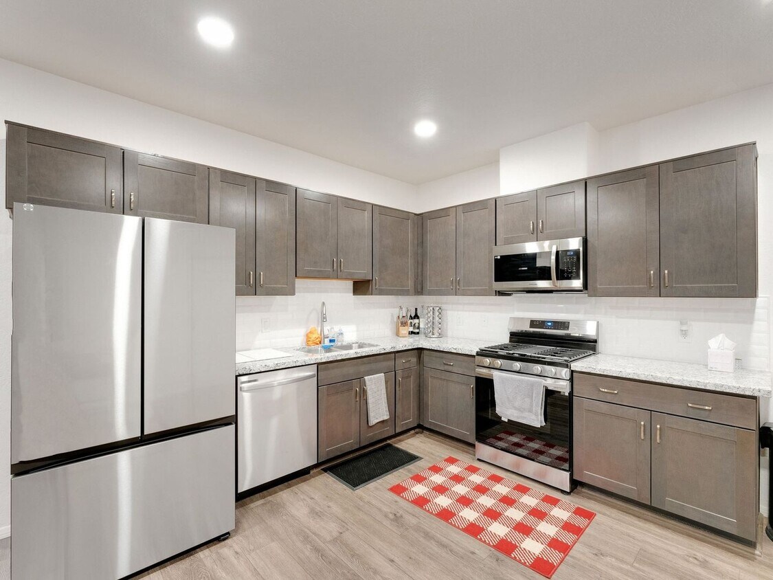 Foto principal - Charming 3BR Condo in Flagstaff