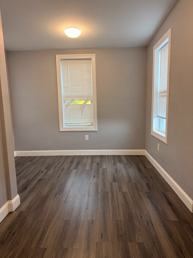 Building Photo - 1008 Boudinot Pl