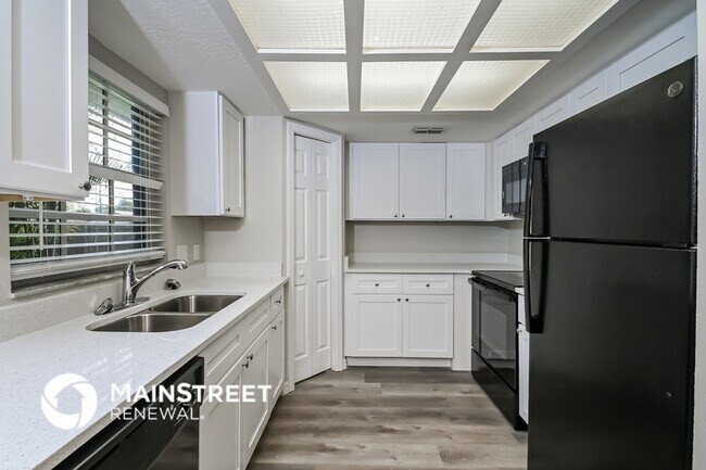 Foto del edificio - 8007 Apache Ln