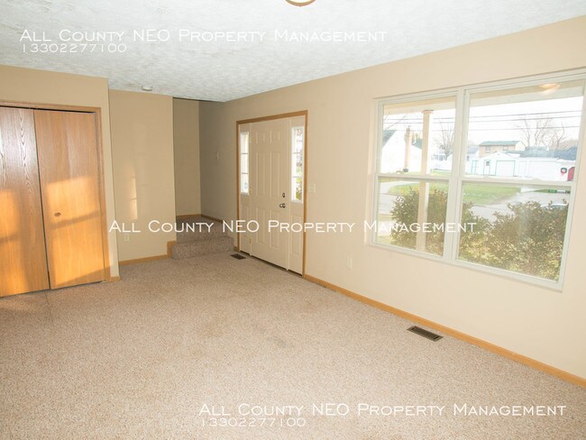 Building Photo - Beautiful 3 Bedroom in Barberton