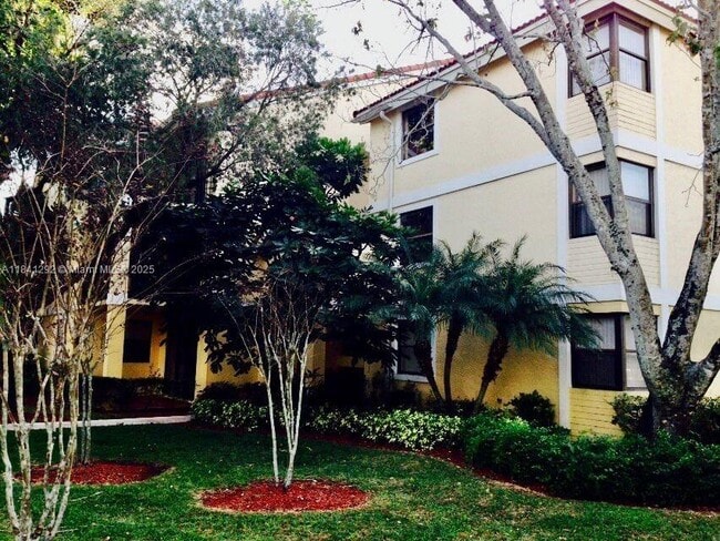 Building Photo - 10105 W Sunrise Blvd