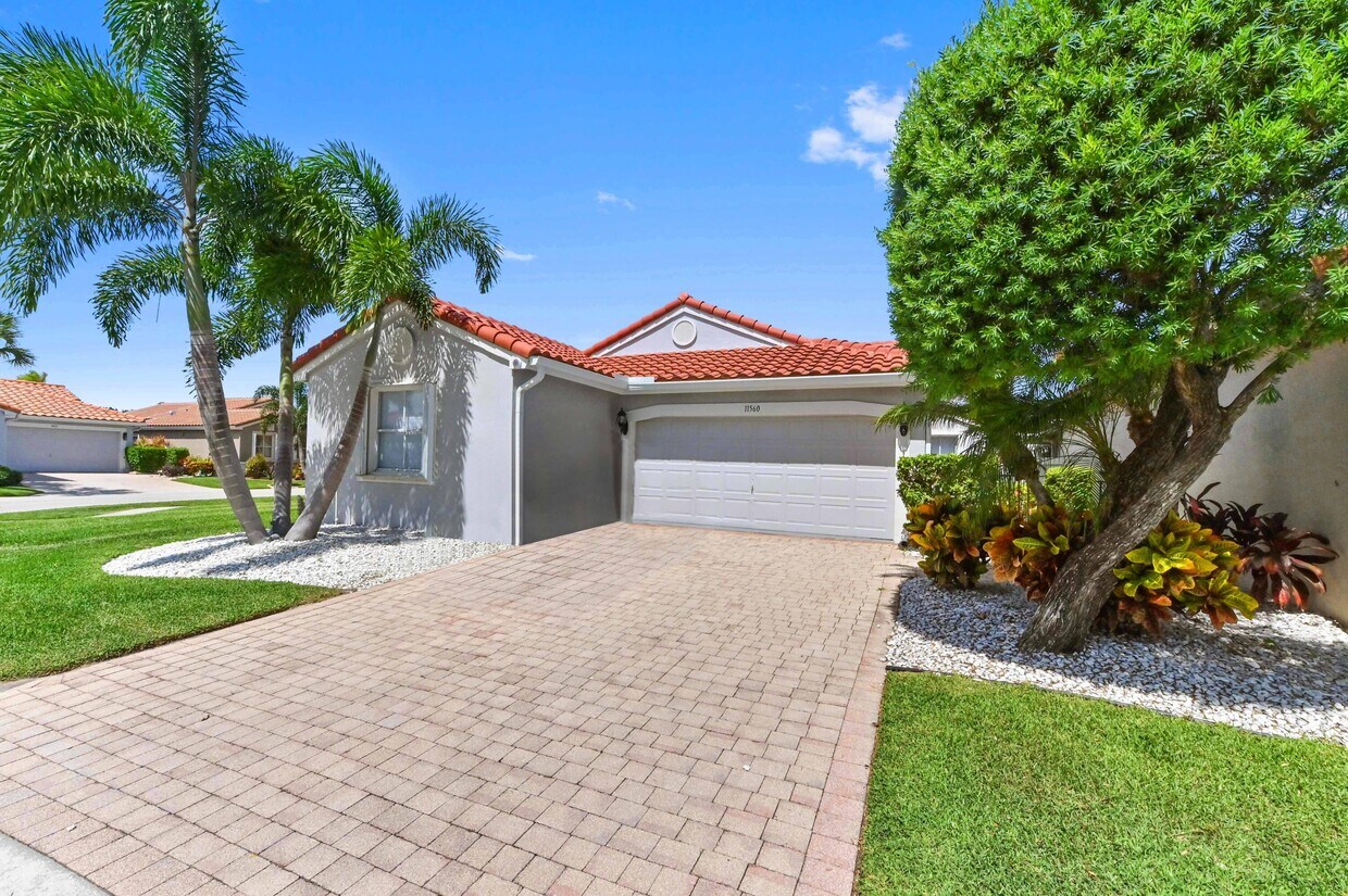 Foto principal - 11560 Augustus Dr