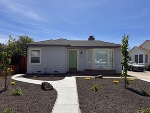Building Photo - 21 Orange Dr