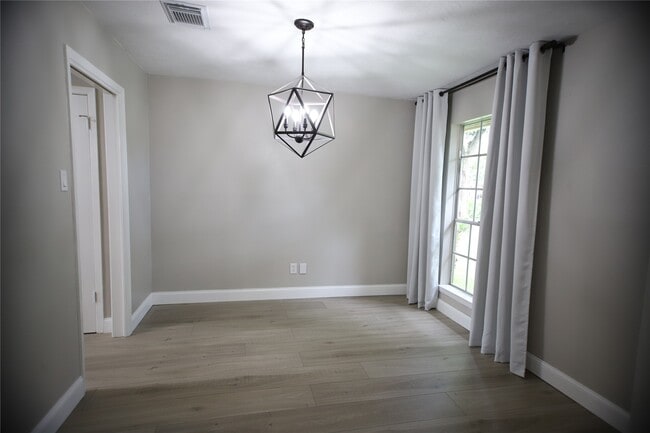 Foto del edificio - 22530 John Rolfe Ln