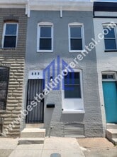 Building Photo - 803 N Port St