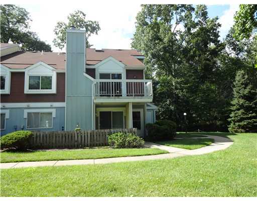 Foto del edificio - 48 Arrowwood Ln