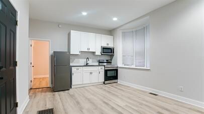 Foto del edificio - 4925 Cedar Ave
