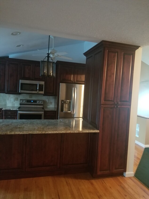 kitchen - 214 Bryant St
