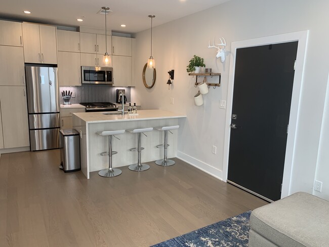 Foto del edificio - 653 Irving St NW