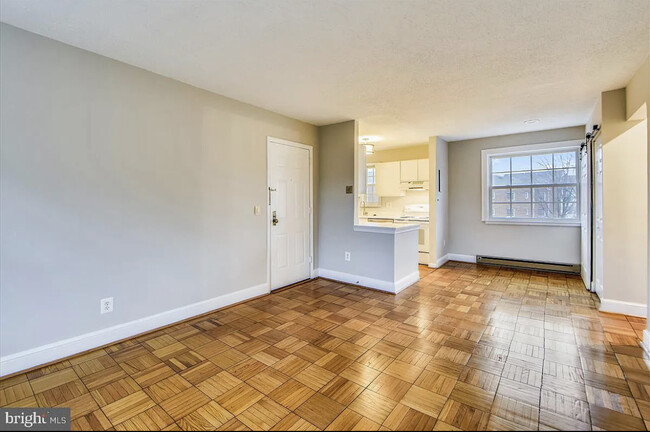 Foto del edificio - 1624 W Abingdon Dr