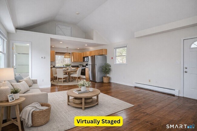 Foto del edificio - 92 Whisconier Rd