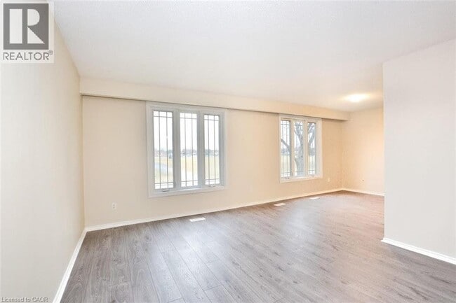 Building Photo - 45 Edwina Pl